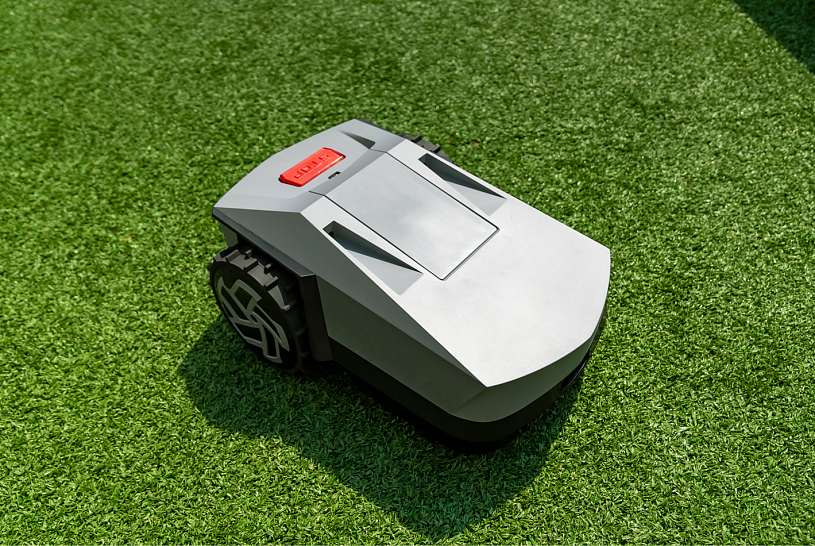 Automatická robotická sekačka <span>MR.GRASS AI1000</span>